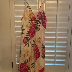 Long Hawaii flower print dress. Size M. Billabong Brand